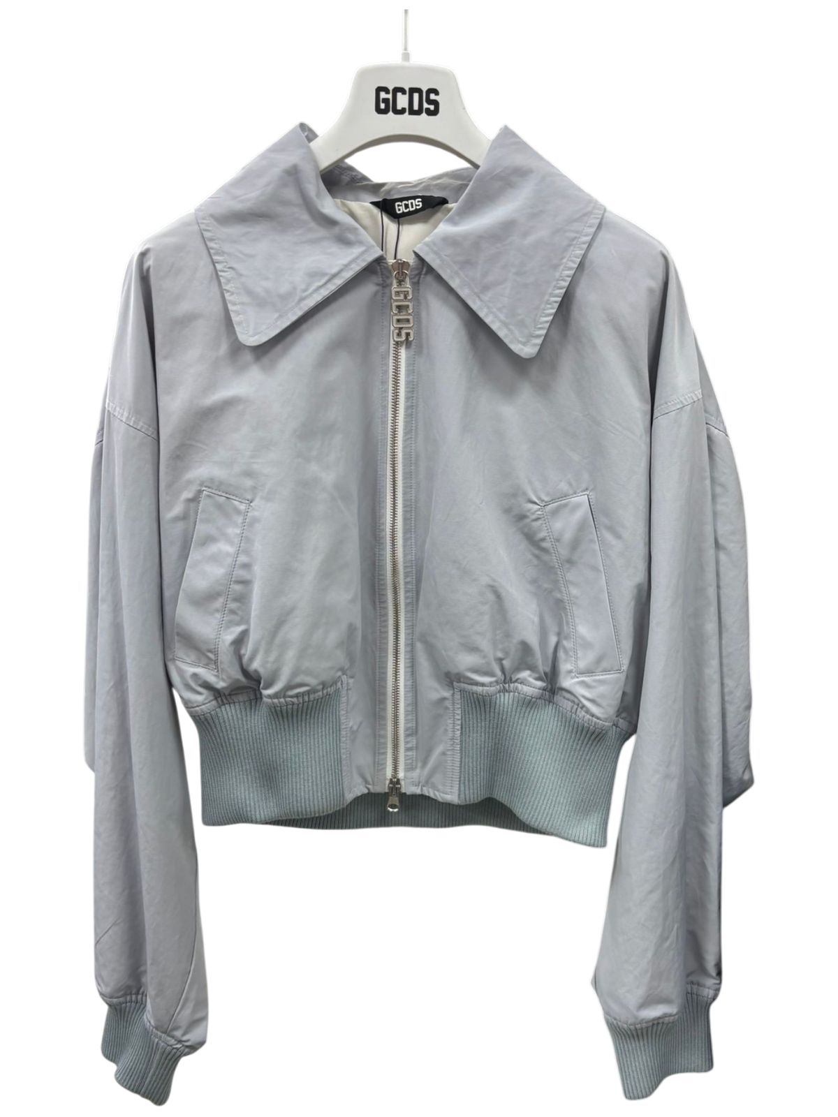 Giacca Bomber Cropped GCDS Azzurro Polvere con Tirazip Logo Metallic